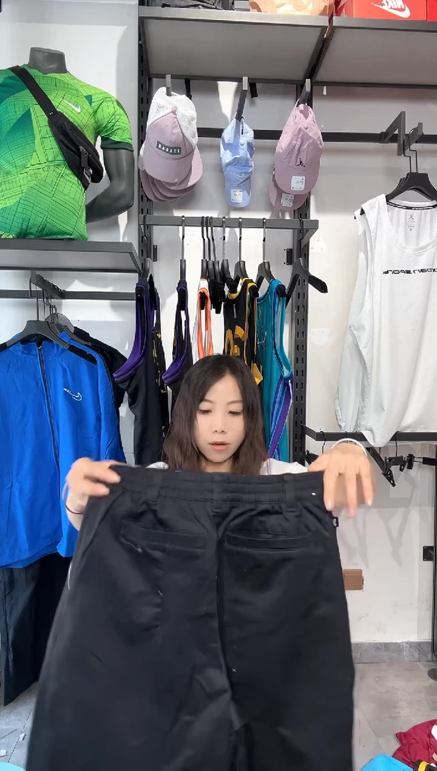1229编码  耐克卫衣服饰过款为准  尺码M