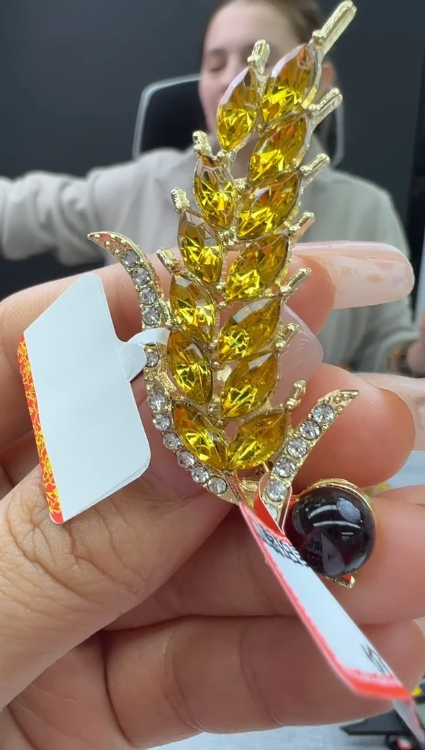 【闪购商品】琥珀颈饰合金721秒拍号