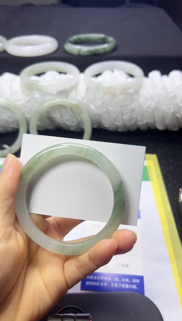 石英质玉手镯未镶嵌90-59/60