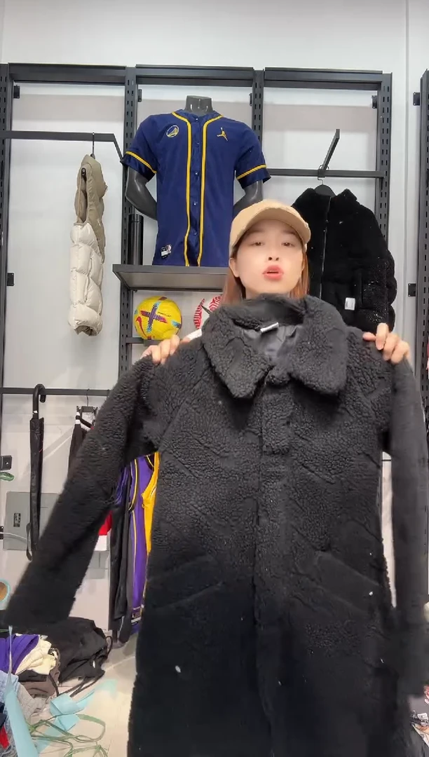 3702闪购编码 Nike/Jordan运动卫衣裤以直播间过款为准 尺码  s