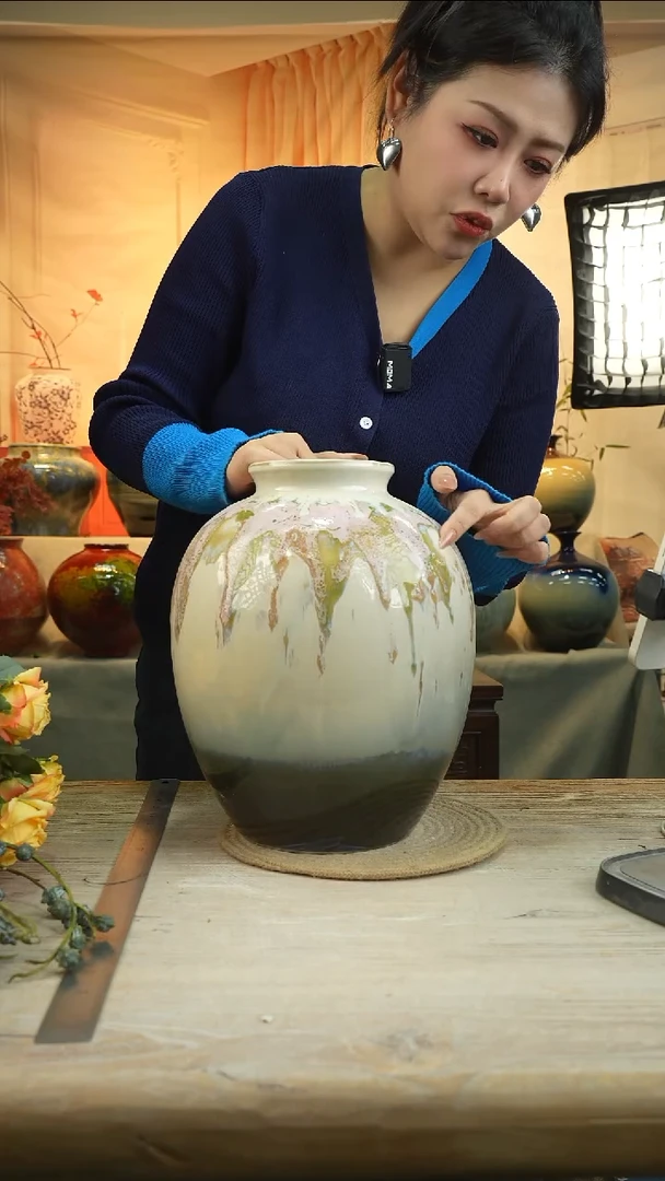 高度32 口径11花瓶