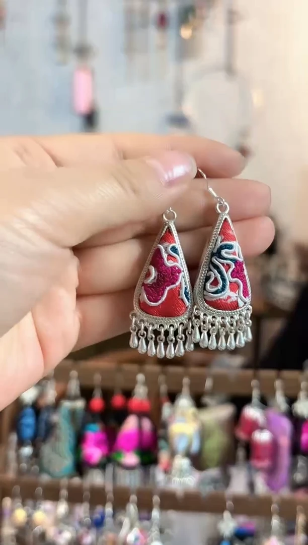 织绣民族风非遗老绣饰品018