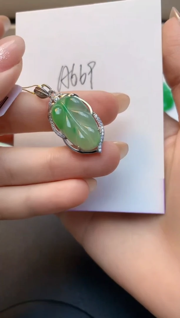 颈饰未镶嵌翡翠天然A货缅甸翡翠百元以上9元证书费自理