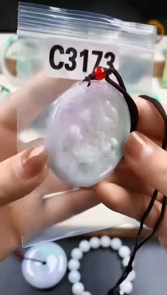颈饰未镶嵌翡翠天然翡翠吊坠挂件
