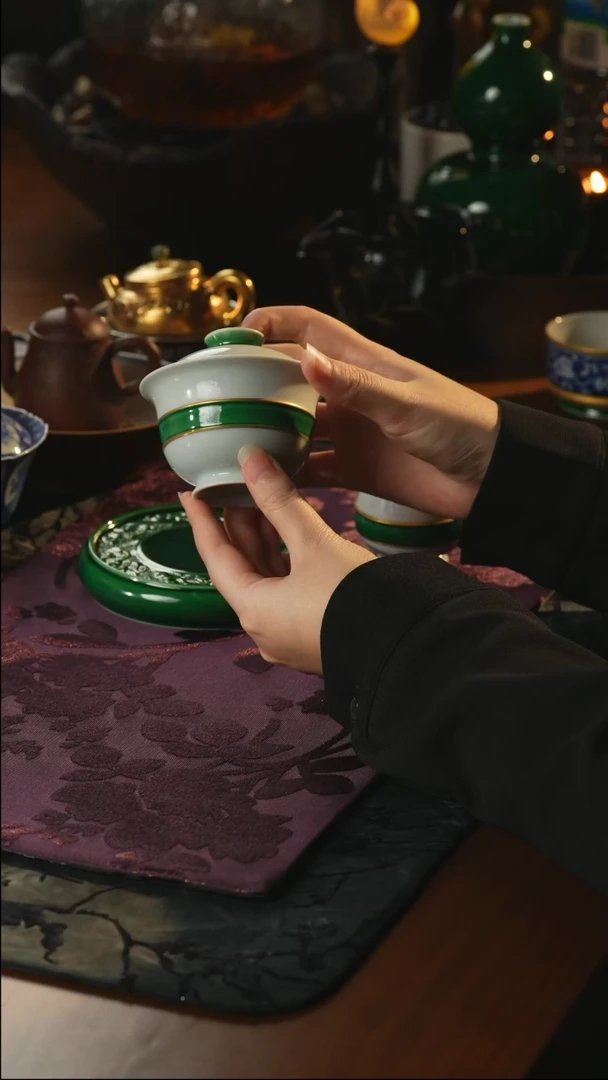 瓷片瓷唐里