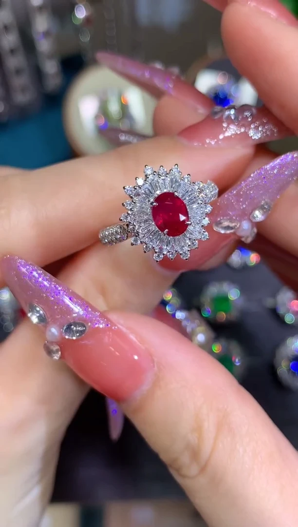 18K金镶嵌戒指红宝石1.04CT