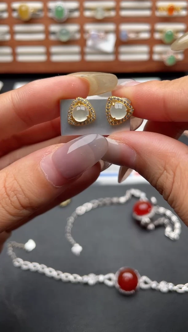 翡翠戒指银S925镶嵌一物一证一礼盒