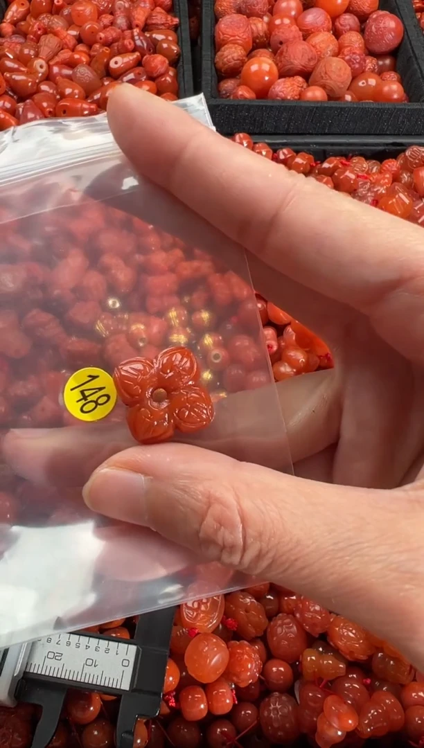 【闪购商品】南红玛瑙颈饰未镶嵌1