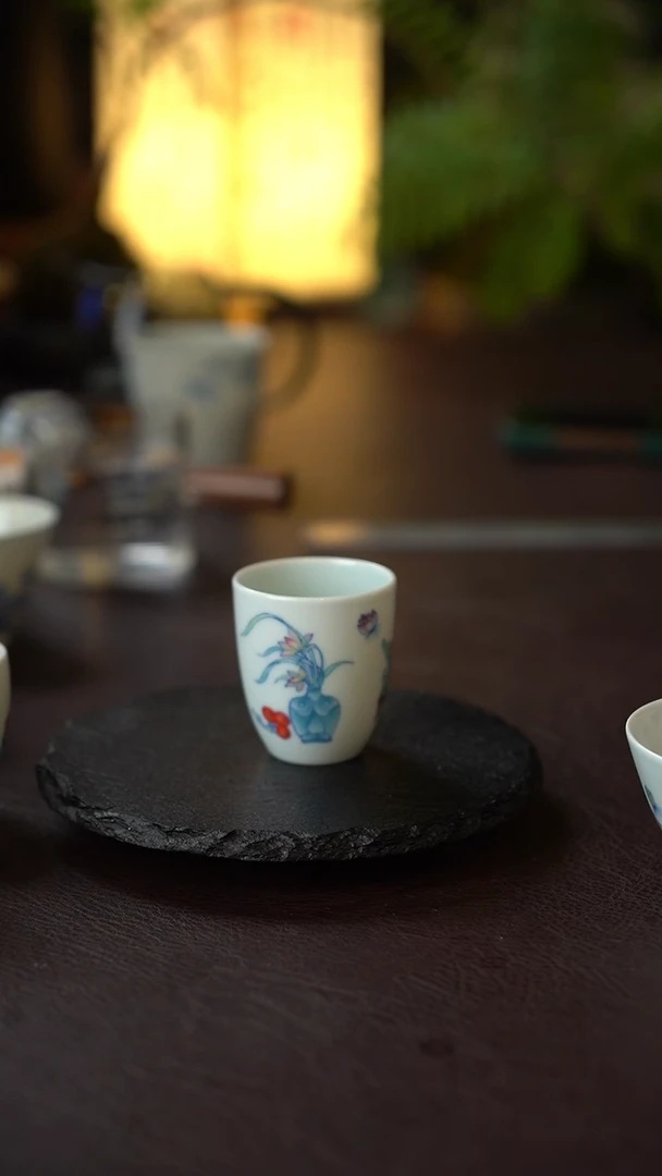 心**成景德镇全手工手绘斗彩清供主人杯03号