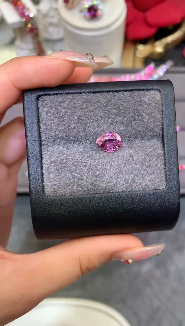 未镶嵌裸石定制尖晶石水滴 丁香色调 3.10ct