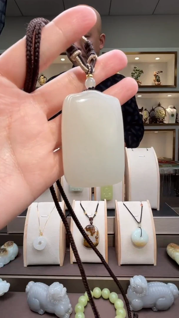 颈饰未镶嵌和田玉 苏