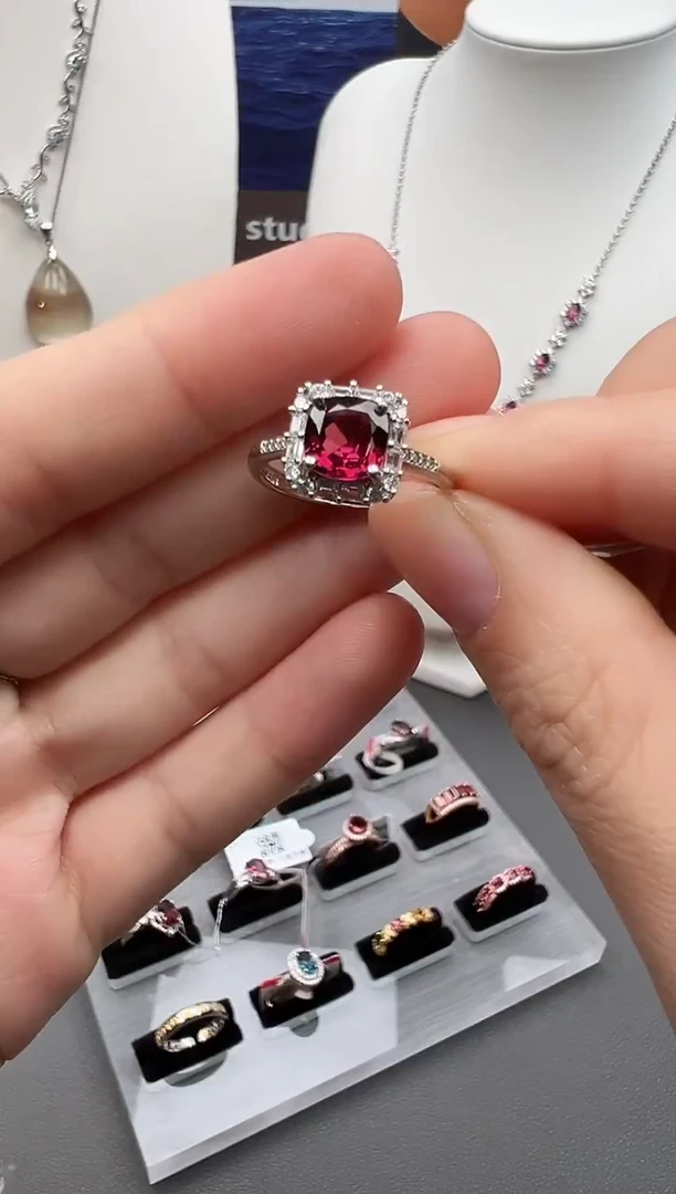 银S925镶嵌戒指石榴石50