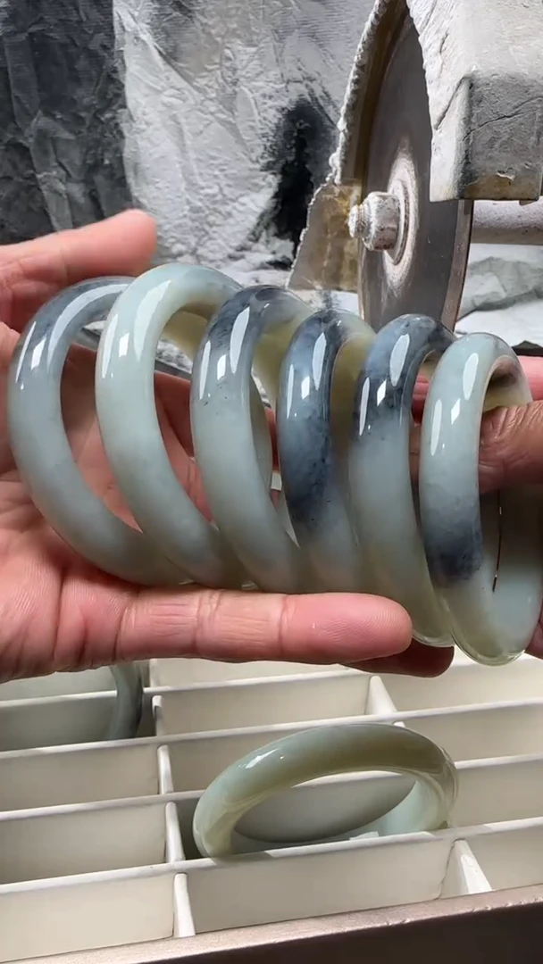 颈饰未镶嵌和田玉手镯多样性拍一发一件