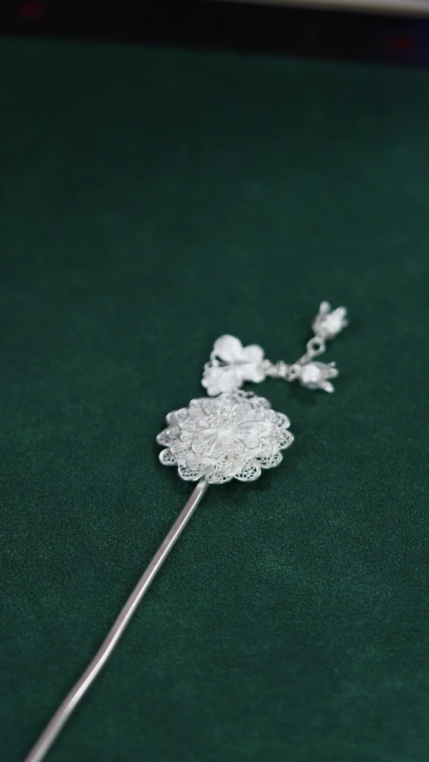 珐琅足银牡丹花花丝发簪