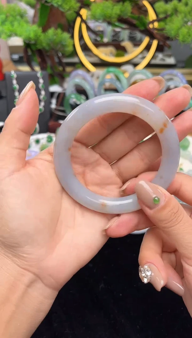 未镶嵌手镯翡翠手镯