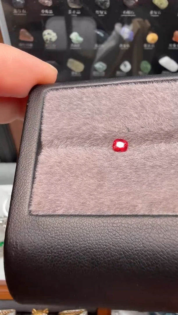 未镶嵌绝地武士尖晶石0.3ct-A450-1p