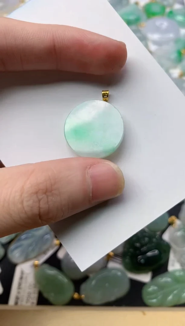 【闪购商品】翡翠颈饰18K金镶嵌4..........