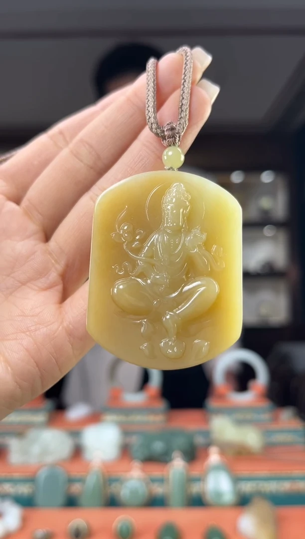 颈饰未镶嵌和田玉佩佩