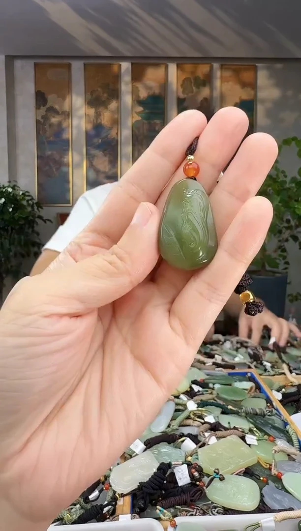 未镶嵌和田玉挂件拍一发一