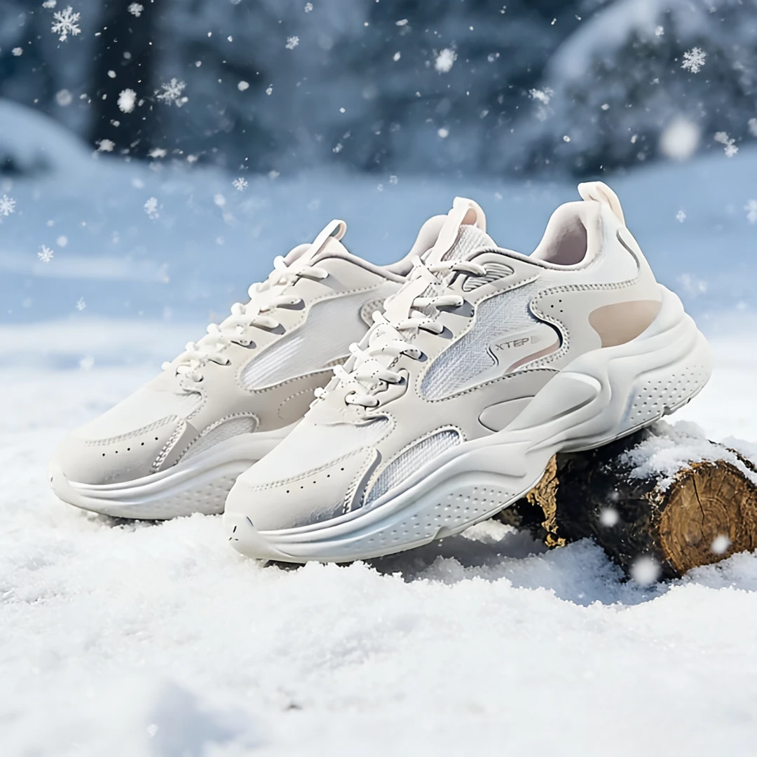 特步秋意丨厚底增高休闲鞋冬季新款男女同款轻便复古老爹鞋运动鞋