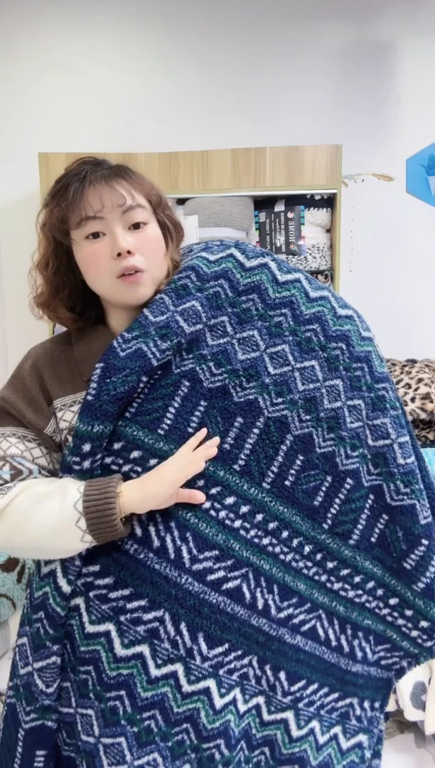 聚酯纤维1.5*2 深蓝波西米亚舒棉绒