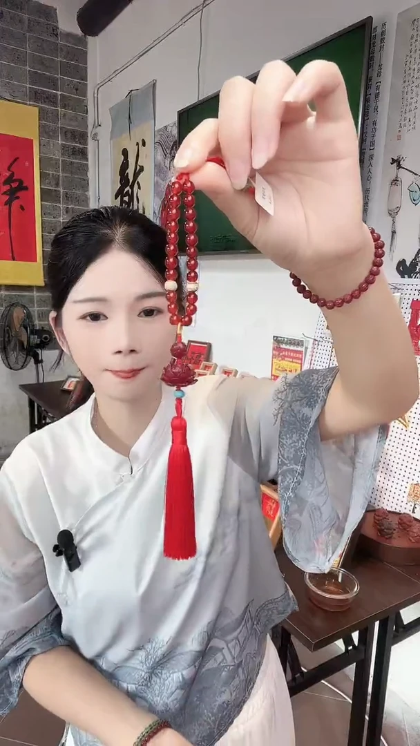 天然辰砂朱砂大莲花挂件