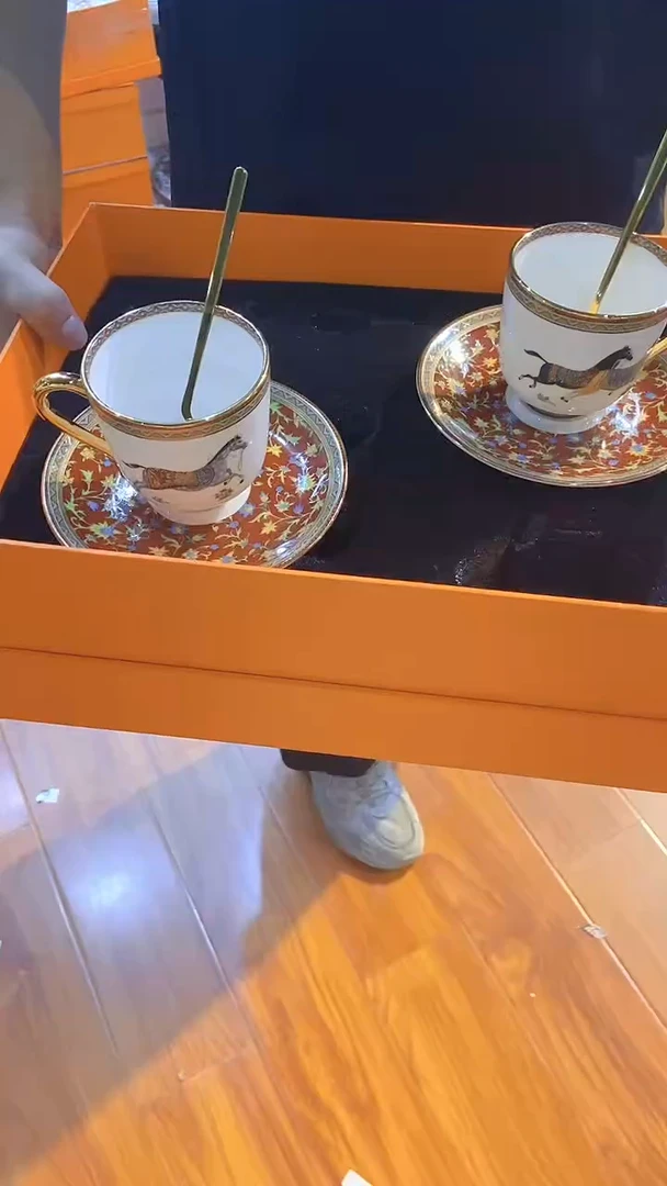 杯鸿辉家品牌瓷器，京东包邮！