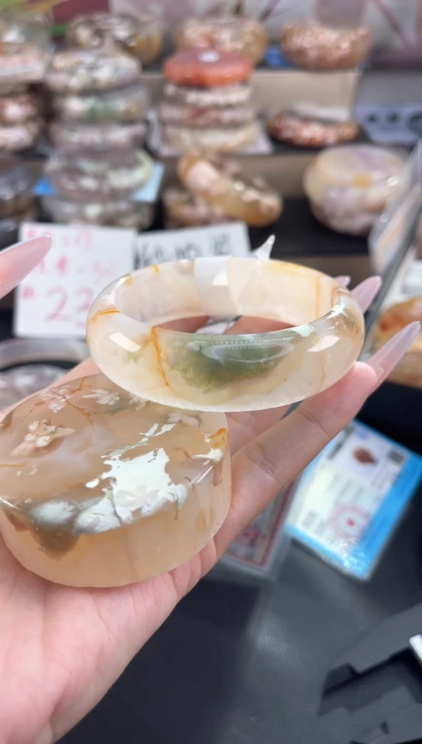 未镶嵌手镯石英质玉天然樱花玛瑙手镯（镯心赠品不保证完美）57