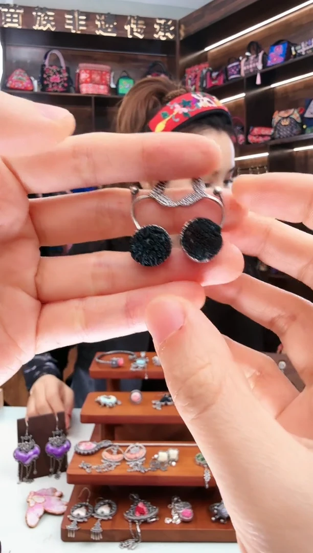 【闪购商品】织绣31蚩梦苗族古绣