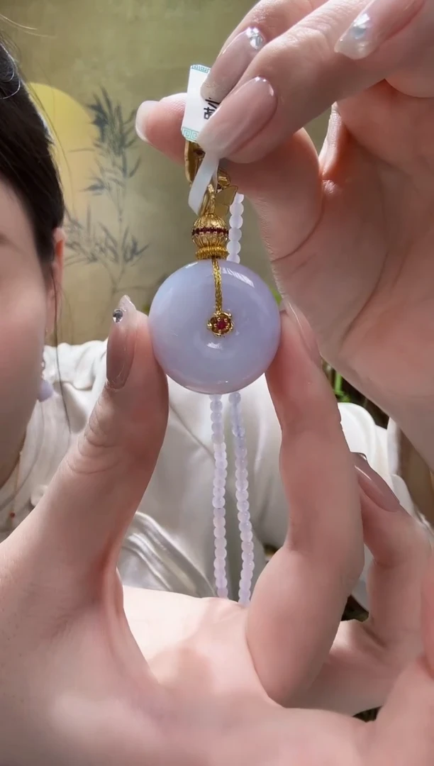 翡翠未镶嵌颈饰吊坠