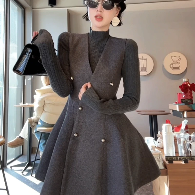 XIAOBAI冬季气质时尚法式针织复古打底衫连衣裙