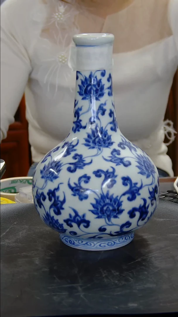 瓶青花缠枝莲纹胆瓶#1104#