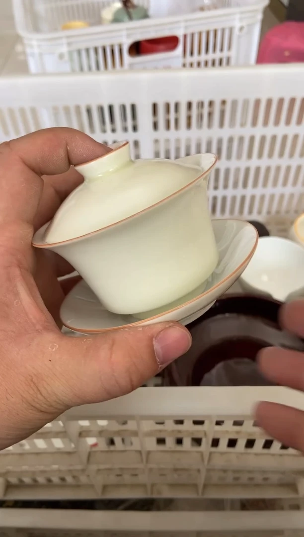 无运费险有瑕疵的摄影的产品有使用过的痕迹有点脏介意勿拍