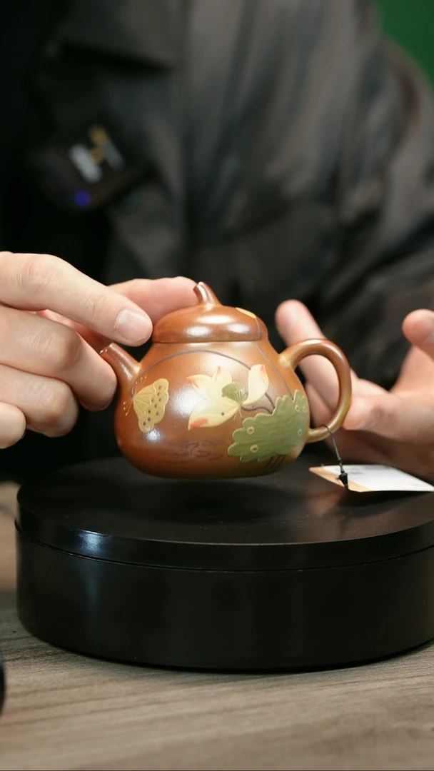 茶壶紫砂s****EH2435李小琴堆绘莲花茄瓜