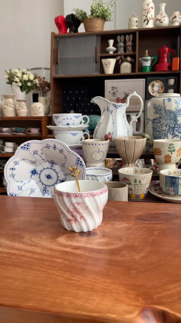 瓷蝴蝶与花手握杯 送勺