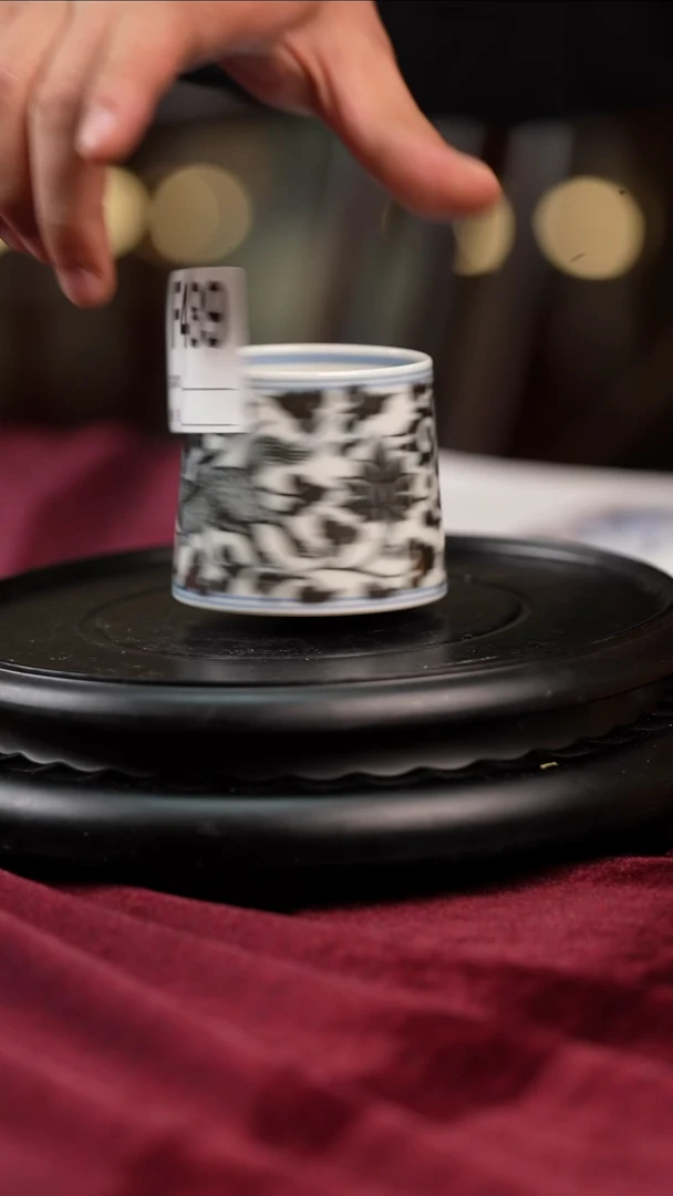 【闪购商品】摆件景德镇陶瓷青花压手杯489