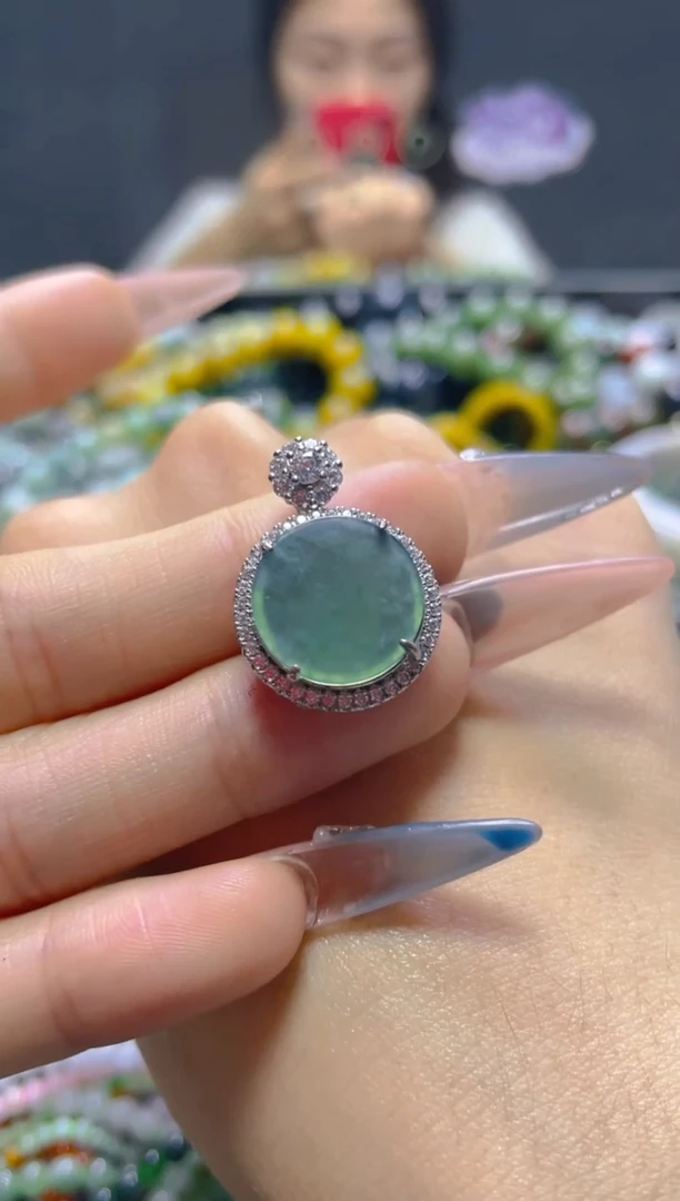 颈饰未镶嵌翡翠/C/翡翠A货，一件也是批发价