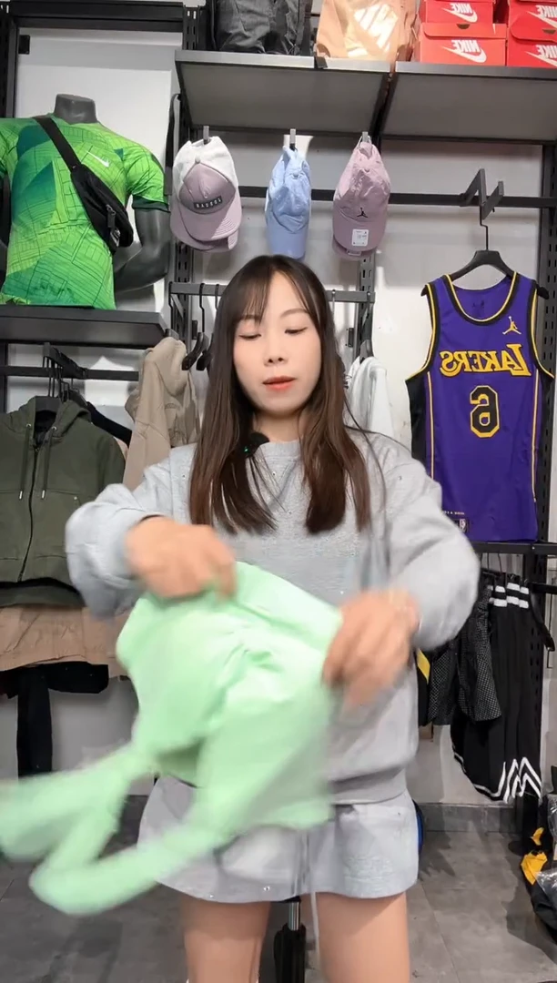 1330  编码 瑕疵款直播间过款为准 尺码 XL