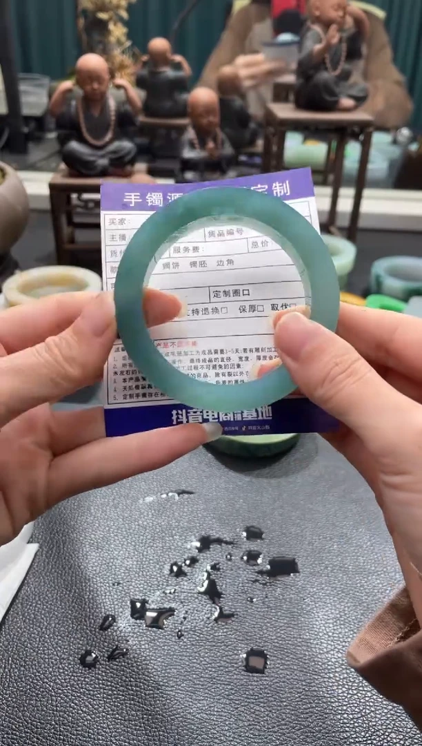 未镶嵌手镯定制翡翠超****室定制手镯不退不换