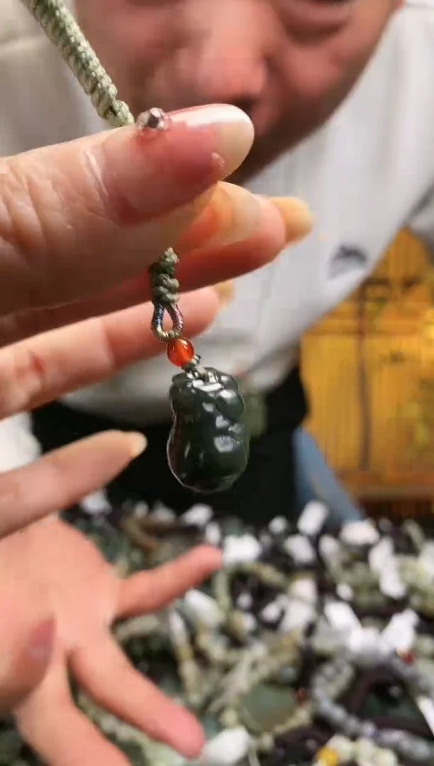 【闪购商品】和田玉颈饰未镶嵌多样性发货，拍一发一