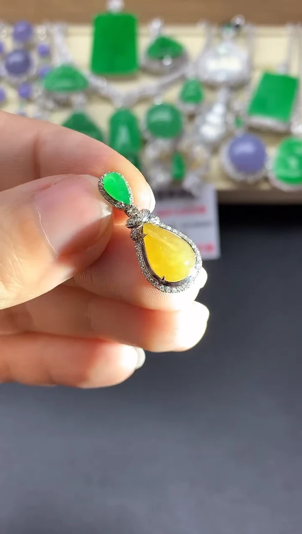 颈饰18K金镶嵌翡翠524-中国好珍宝