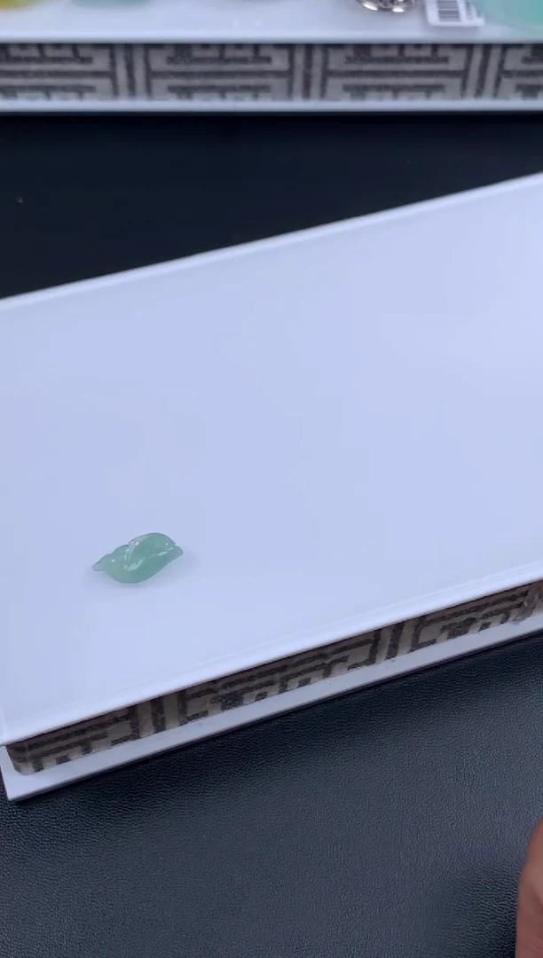 【闪购商品】定制翡翠未镶嵌翡翠