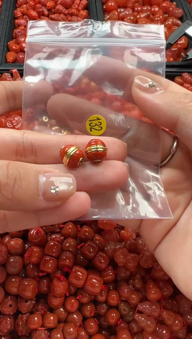 【闪购商品】南红玛瑙颈饰未镶嵌1