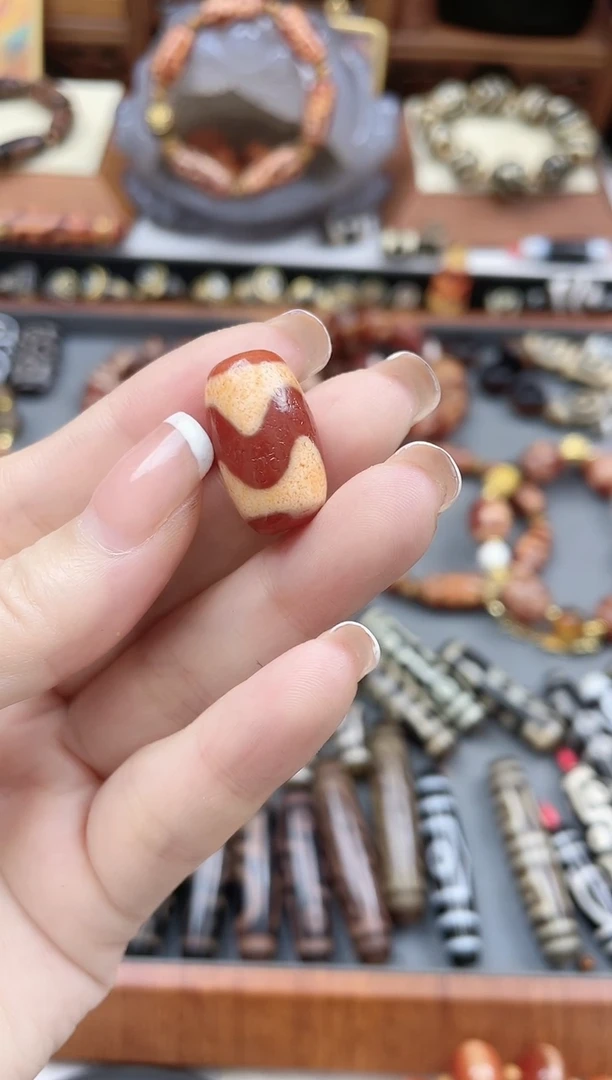 未镶嵌珠珠玛瑙/玉髓牙牙红肉桶珠