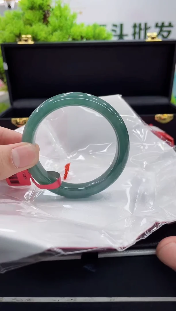 【闪购商品】翡翠手镯未镶嵌手镯