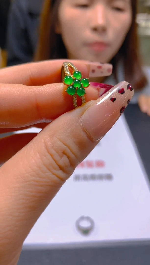 未镶嵌戒指翡翠多样性发一