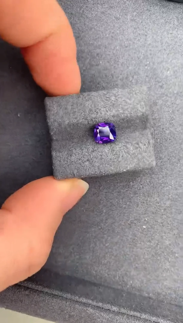【闪购商品】彩色蓝宝石裸石未镶嵌1.6ct无烧紫蓝宝