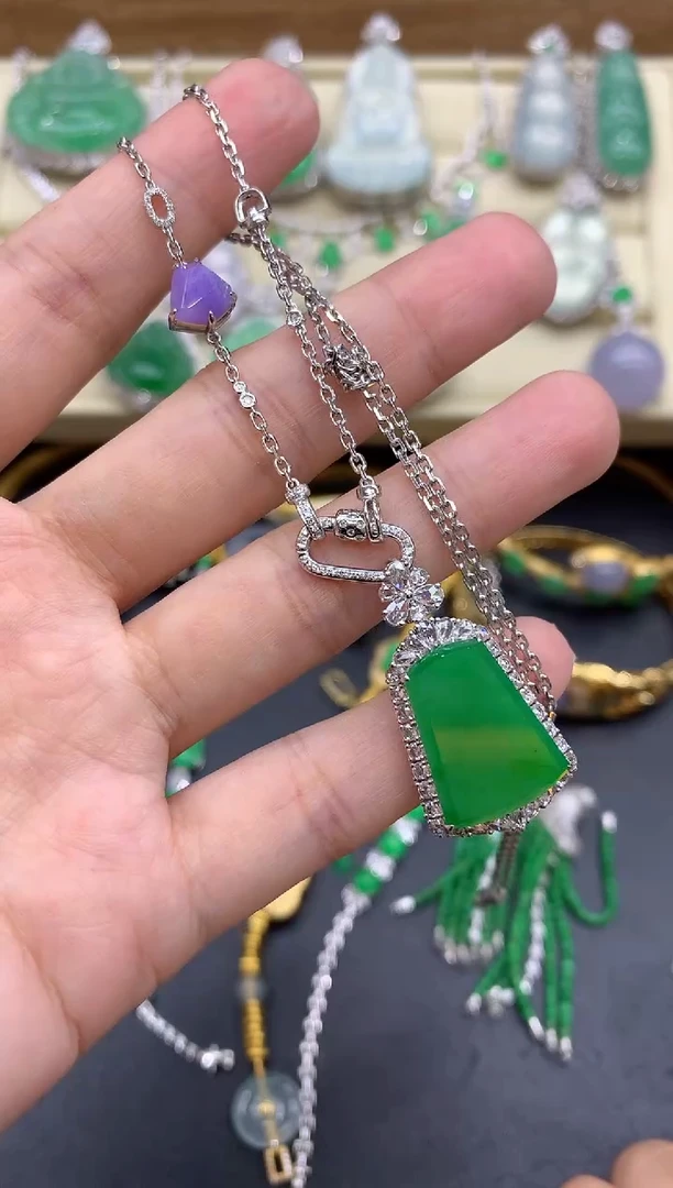 翡翠18K金镶嵌颈饰512-中国好珍宝