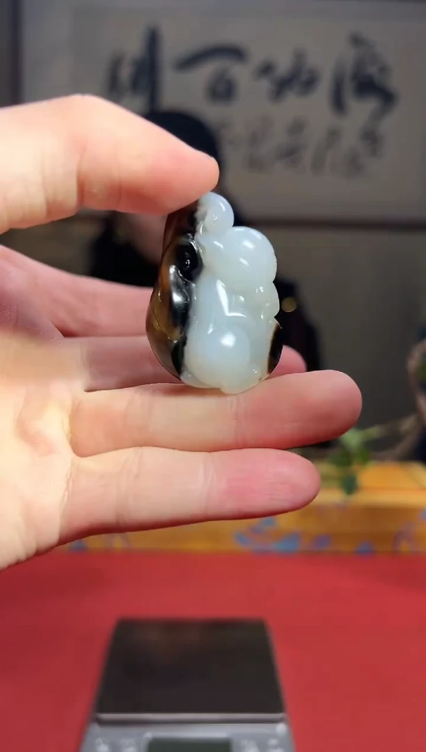 未镶嵌和田玉挂件乐姐（挂件）25