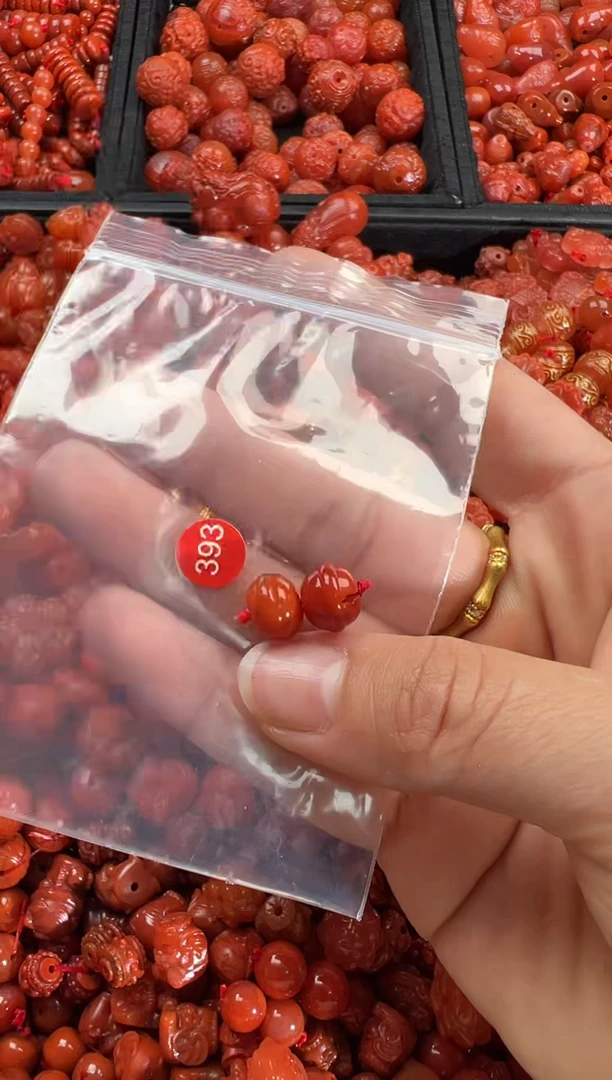 【闪购商品】南红玛瑙颈饰未镶嵌1